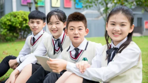 Học sinh tiếng Trung là gì? Giải đáp thắc mắc chi tiết nhất