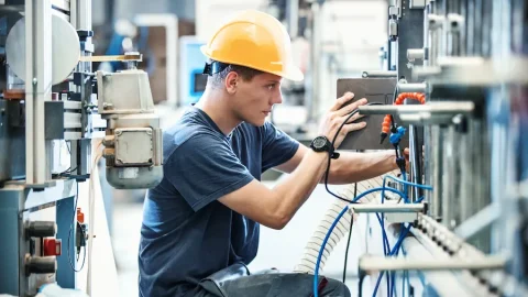 Tiếng Trung chủ đề máy móc cơ khí: Từ vựng, mẫu câu, hội thoại