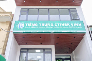 Tưng bừng khai trương Tiếng Trung CTIHSK Vinh
